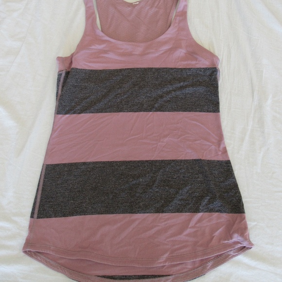 lululemon athletica Tops - Lululemon Run: First Base Tank, size 6